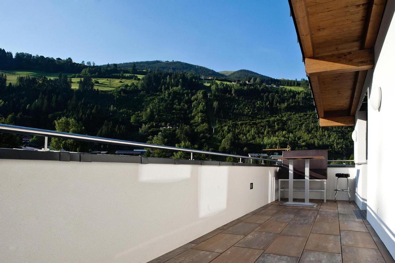 Apartment In Neukirchen With A Carport Neukirchen am Großvenediger Eksteriør bilde