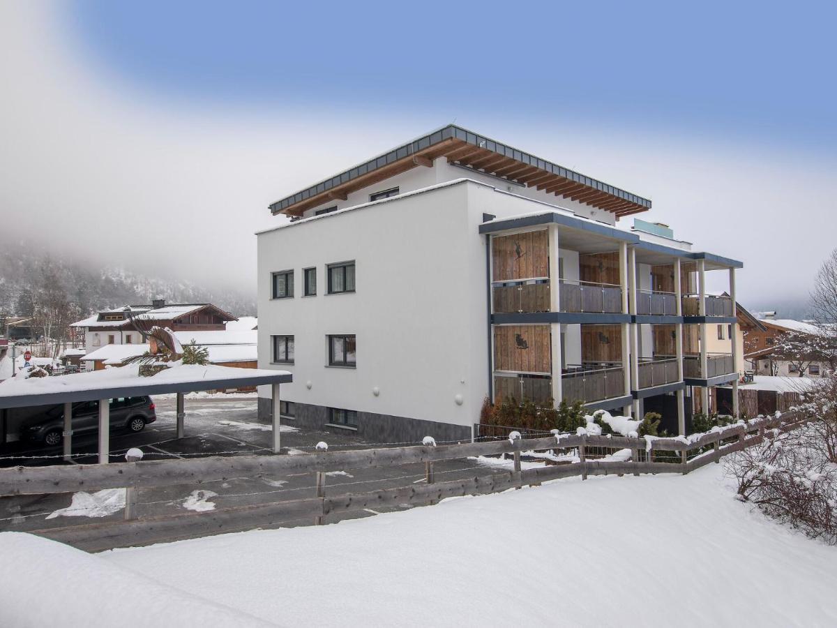 Apartment In Neukirchen With A Carport Neukirchen am Großvenediger Eksteriør bilde